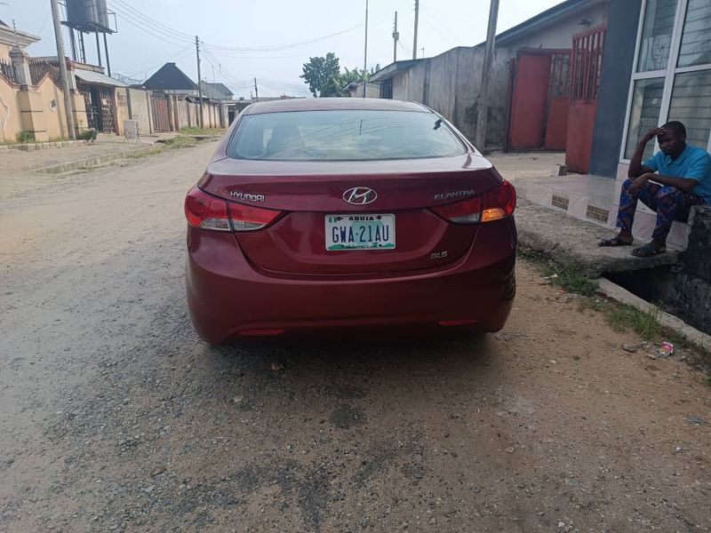 Thumbnail 3 of 2013 Hyundai Elantra